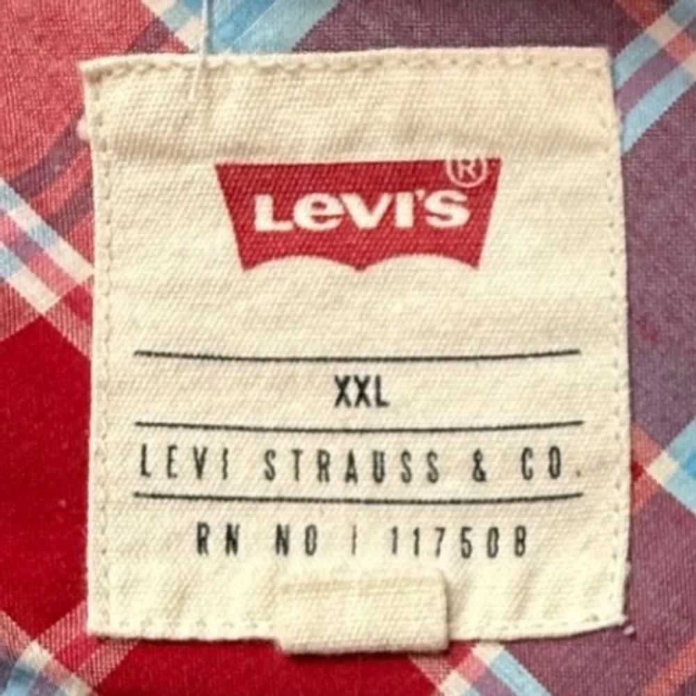 Levis Mens XXL Red Blue Plaid Short Sleeve Button Down Shirt‎ RN 117508
